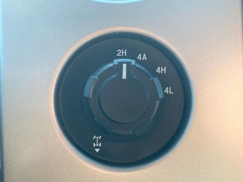 Used 2014 Ford F150 Lariat w/ Equipment Group 502A Luxury image 31