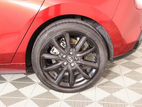 Used 2020 MAZDA MAZDA3 Premium image 19