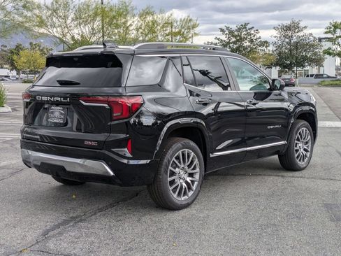 New 2026 GMC Terrain Denali w/ LPO, Black Badging Package AWD/4WD image 10