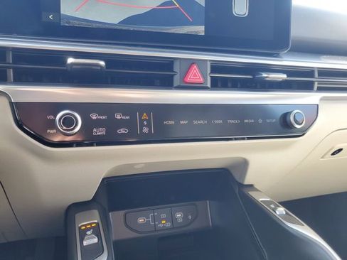 New 2026 Kia Sorento S w/ S Panoramic Sunroof Package image 23