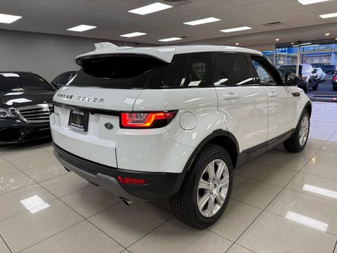 Used 2019 Land Rover Range Rover Evoque SE image 14