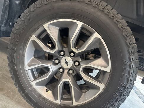 Used 2020 Chevrolet Silverado 1500 RST w/ All-Star Edition AWD/4WD image 5