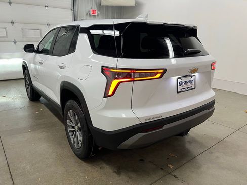 New 2026 Chevrolet Equinox LT image 7