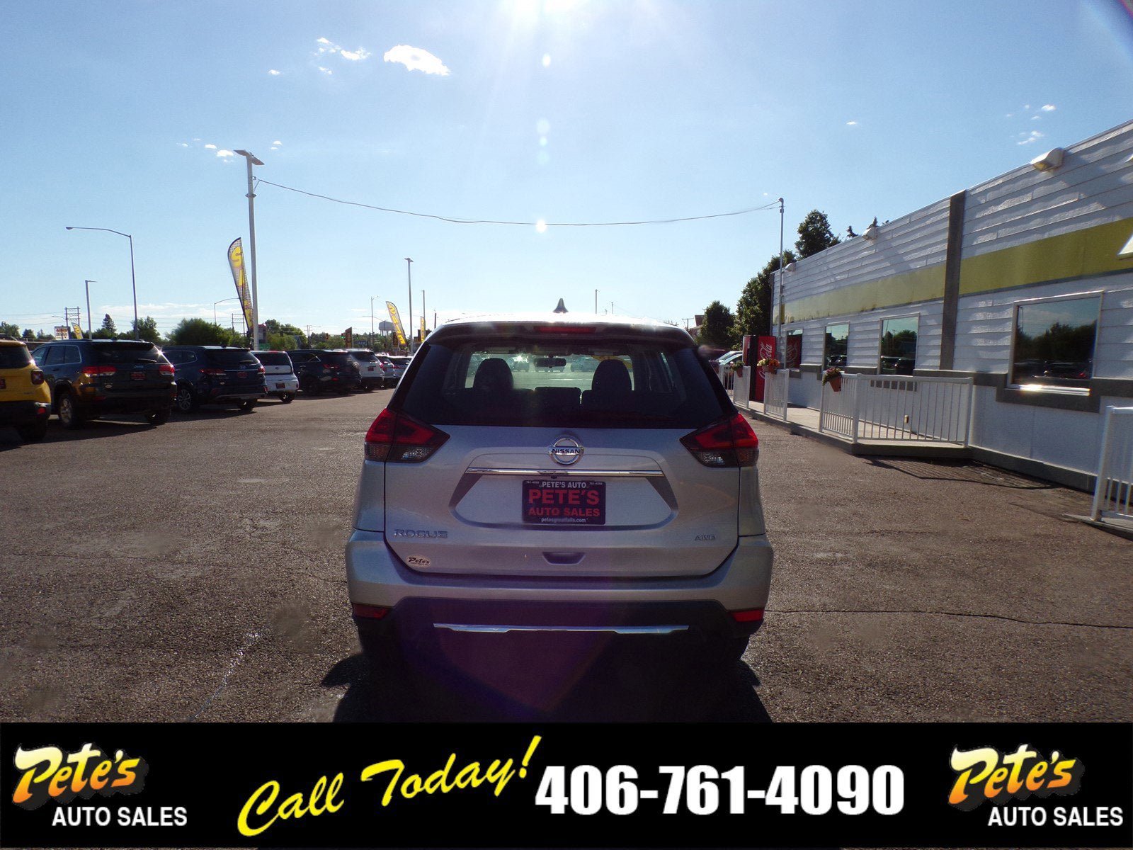 Used 2018 Nissan Rogue S AWD/4WD image 3