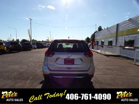 Used 2018 Nissan Rogue S image 3