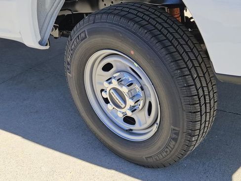 New 2026 Ford F250 XL w/ XL Chrome Package image 9