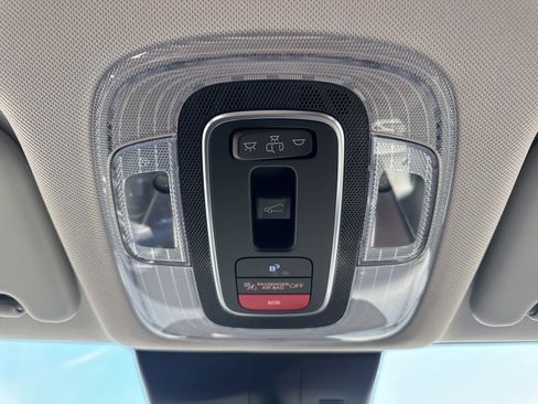 Used 2025 Hyundai Kona Limited AWD/4WD image 24