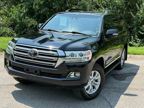 Used 2019 Toyota Land Cruiser AWD/4WD image 2