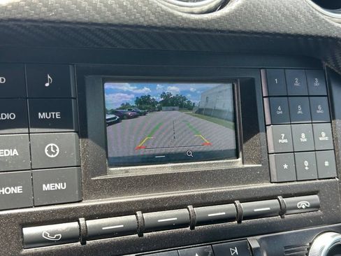 Used 2018 Ford Mustang Coupe RWD image 30