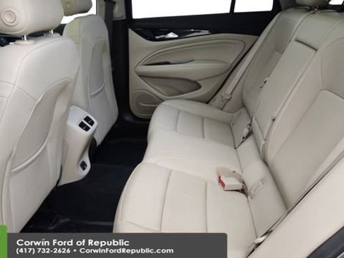 Used 2018 Buick Regal Essence w/ Driver Confidence Package #1 image 25