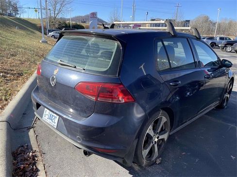 Used 2017 Volkswagen GTI SE image 5