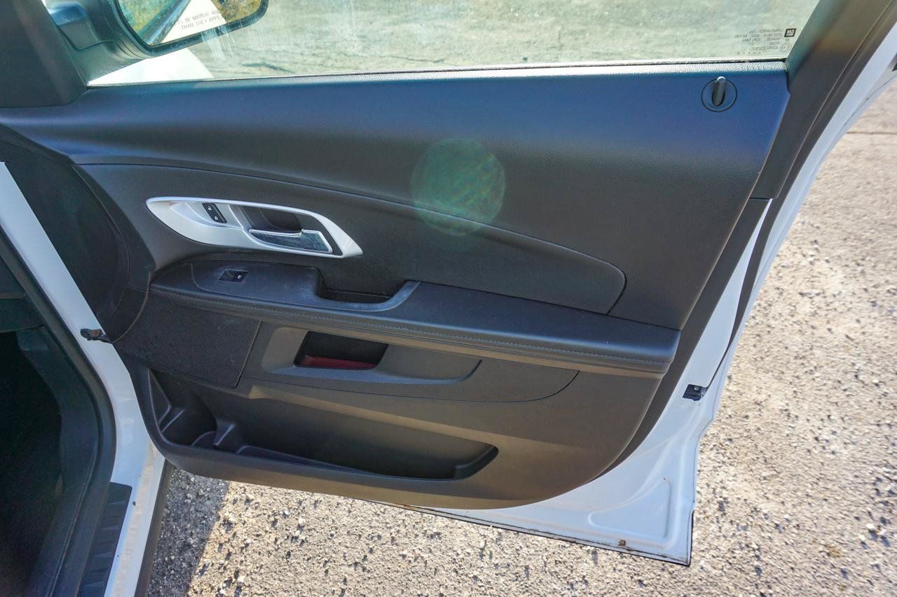 Used 2013 Chevrolet Equinox LS FWD image 28