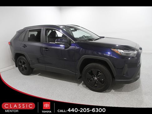 Used 2024 Toyota RAV4 XLE AWD/4WD image 1
