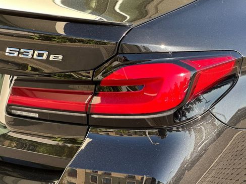 Used 2023 BMW 530e w/ Executive Package image 33