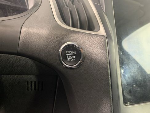 Used 2023 Ford Edge SEL image 18