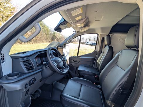 New 2026 Ford Transit 250 Low Roof w/ Load Area Protection Package RWD image 11