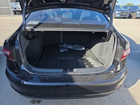 Used 2021 Volkswagen Jetta S image 11