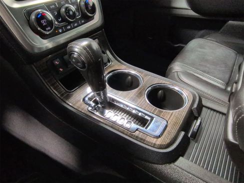 Used 2016 GMC Acadia SLT image 31