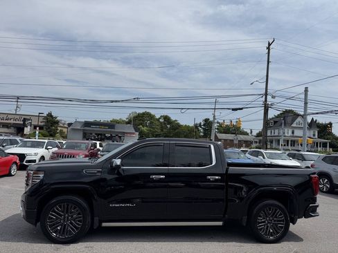 Used 2022 GMC Sierra 1500 Denali Ultimate AWD/4WD image 5