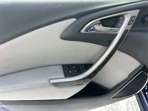 Used 2013 Buick Verano Base image 15