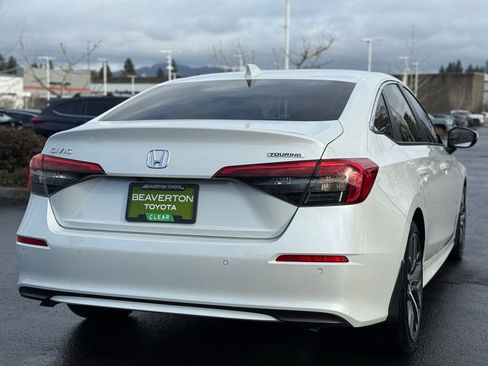 Used 2024 Honda Civic Touring image 5