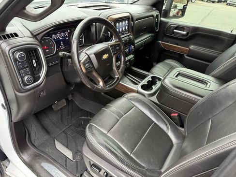 Used 2021 Chevrolet Silverado 2500 High Country image 13