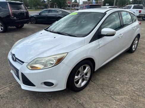 Used 2014 Ford Focus SE FWD image 4