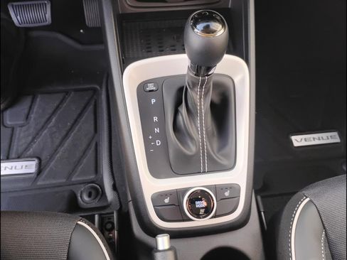 New 2026 Hyundai Venue SEL FWD image 27