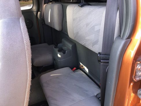 Used 2004 Chevrolet Colorado LS w/ Power Convenience Package image 11