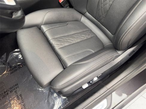 Used 2022 BMW 530i w/ Premium Package image 28