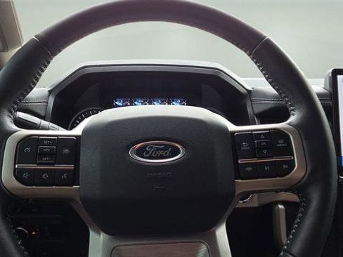 Used 2022 Ford Expedition Max XLT image 12