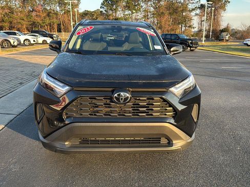 Used 2023 Toyota RAV4 XLE image 7