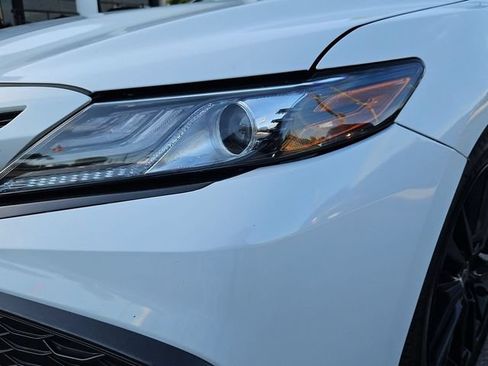 Used 2021 Toyota Camry XSE FWD image 10