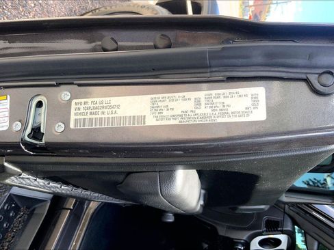 Used 2024 Jeep Wrangler Sport AWD/4WD image 33