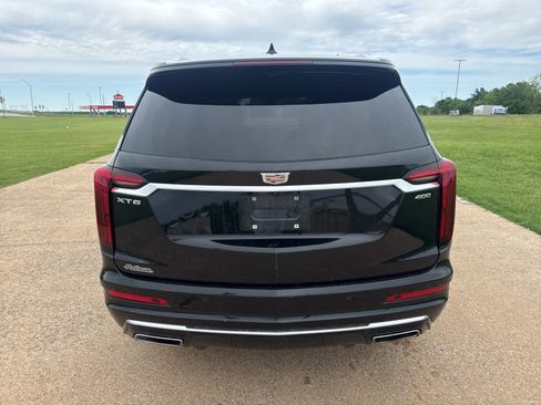 Used 2023 Cadillac XT6 Premium Luxury FWD image 6
