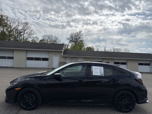 Used 2021 Honda Civic Sport image 8