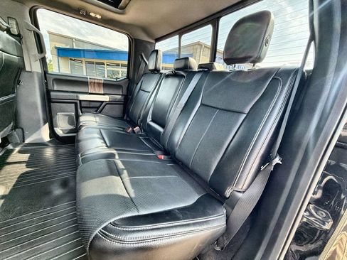 Used 2018 Ford F150 Lariat w/ Equipment Group 502A Luxury AWD/4WD image 23