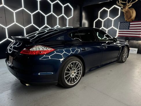Used 2013 Porsche Panamera 4 Platinum Edition AWD/4WD image 6