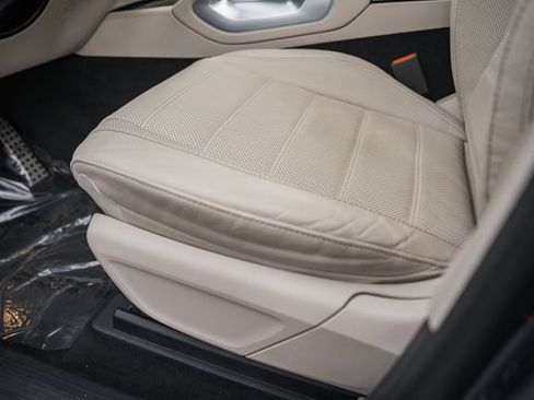 Used 2024 Mercedes-Benz GLS 450 4MATIC image 38