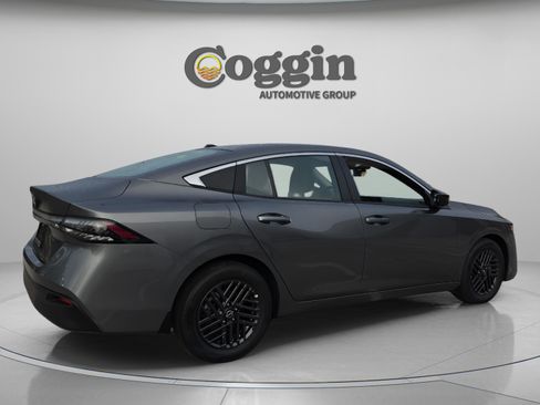 New 2026 Nissan Sentra SV w/ Floor Mat Package FWD image 5