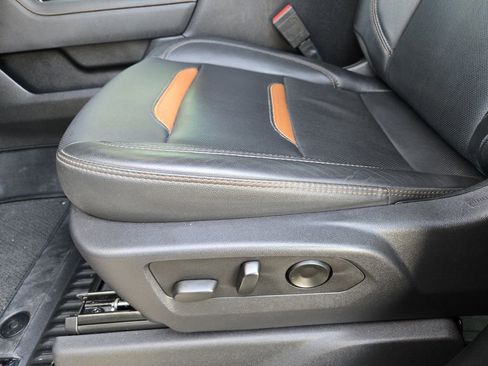 Used 2024 GMC Sierra 2500 AT4 w/ AT4 Premium Plus Package image 19