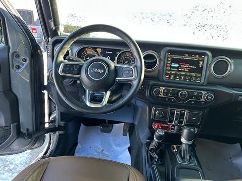 Used 2023 Jeep Wrangler Unlimited Rubicon w/ Steel Bumper Group image 11