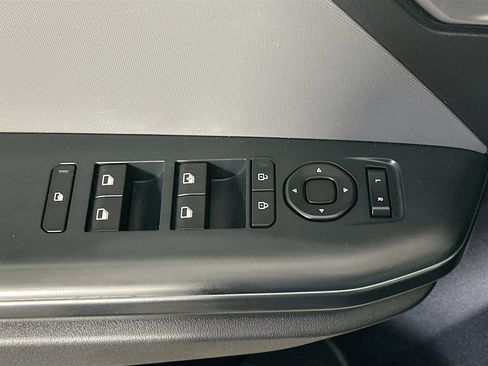 Used 2025 Kia K4 FWD image 15
