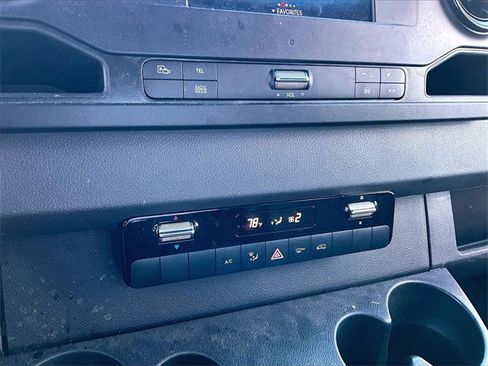 Used 2024 Mercedes-Benz Sprinter 2500 image 19