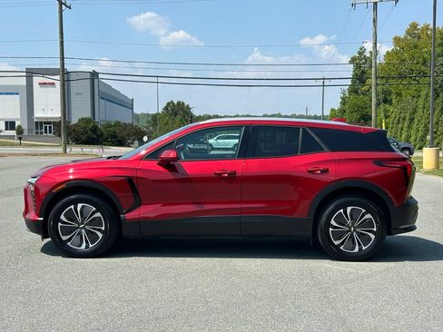 Used 2024 Chevrolet Blazer EV LT AWD/4WD image 3