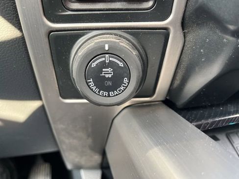 Used 2022 Ford F350 Platinum w/ FX4 Off-Road Package image 32