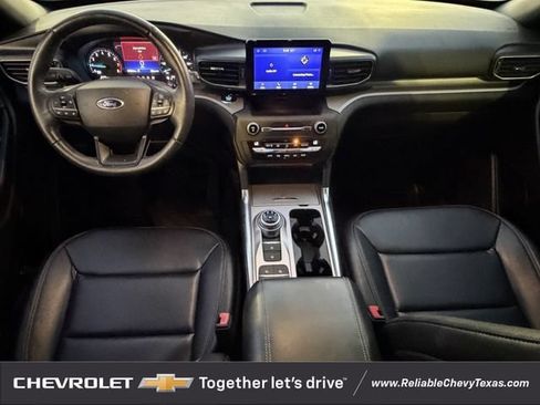 Used 2020 Ford Explorer XLT w/ Equipment Group 202A RWD image 11