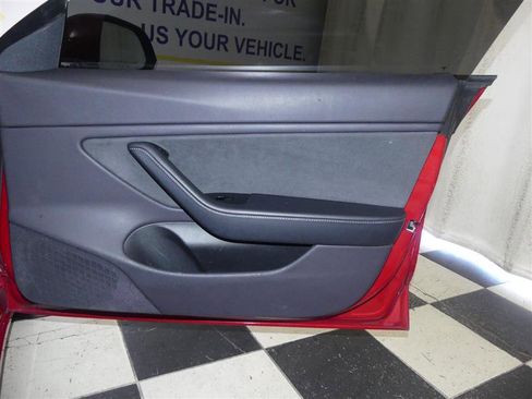 Used 2019 Tesla Model 3 Standard Range Plus image 22