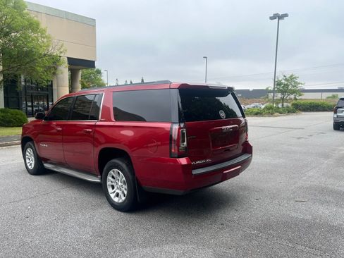 Used 2015 GMC Yukon XL SLT w/ Open Road Package AWD/4WD image 3