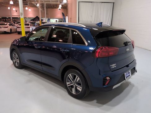Used 2020 Kia Niro EX Premium FWD image 5
